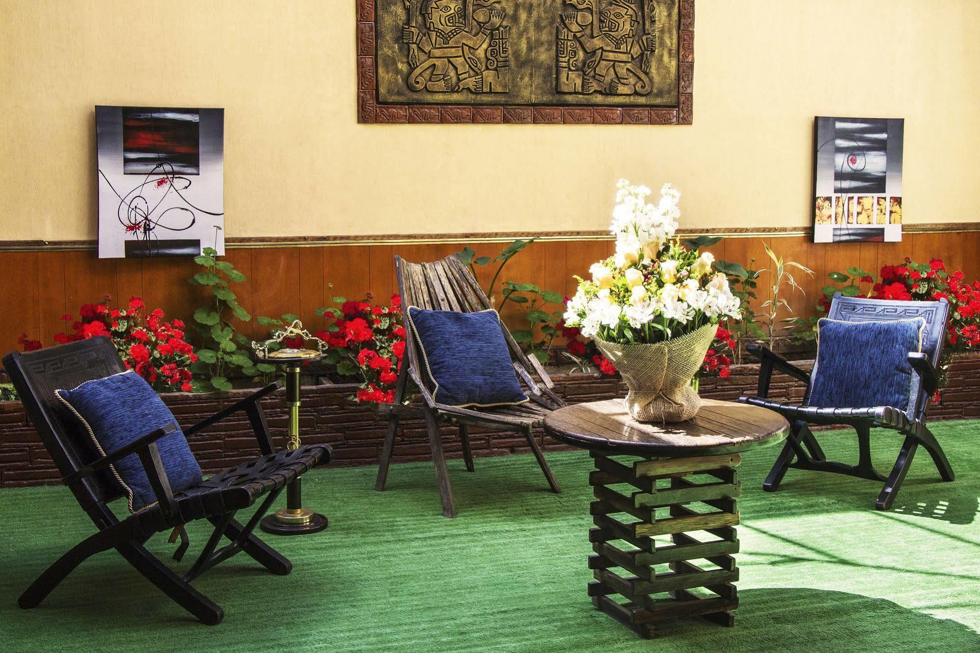 Hotel Inca Imperial Quito Exterior photo