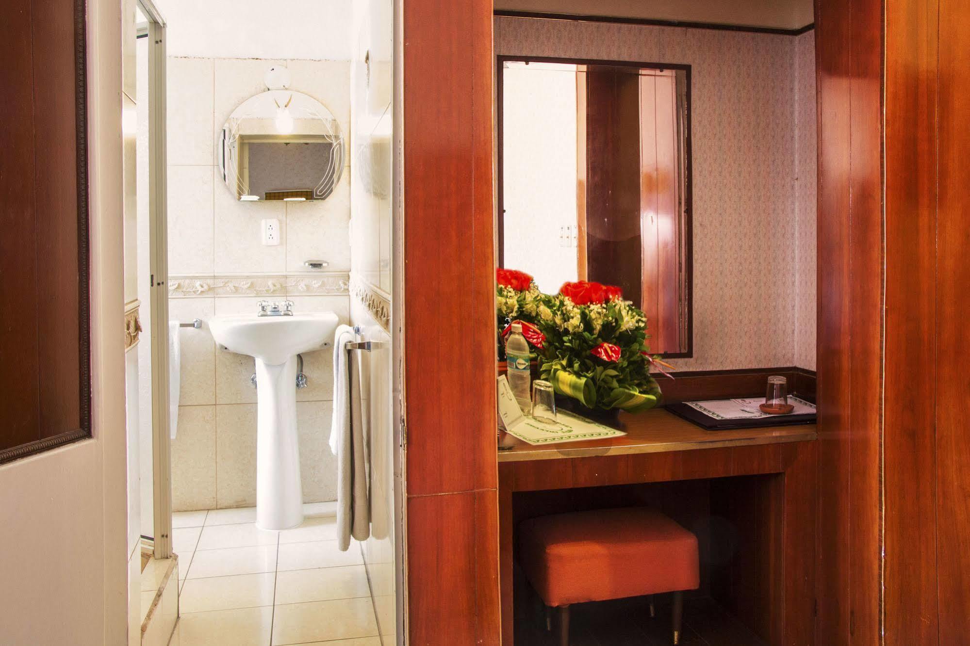 Hotel Inca Imperial Quito Exterior photo